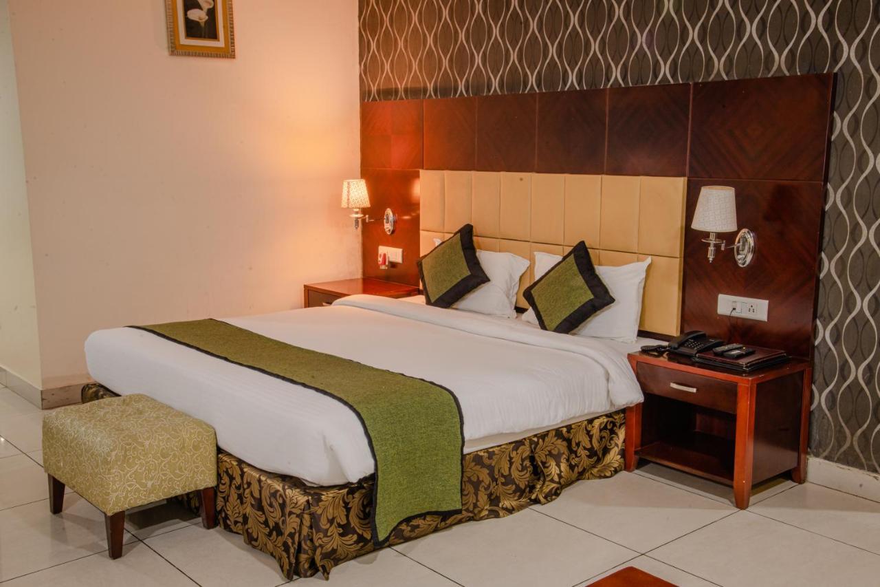 Hotel Gateway Grandeur Guwahati Exterior foto