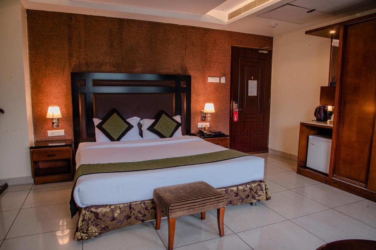 Hotel Gateway Grandeur Guwahati Exterior foto