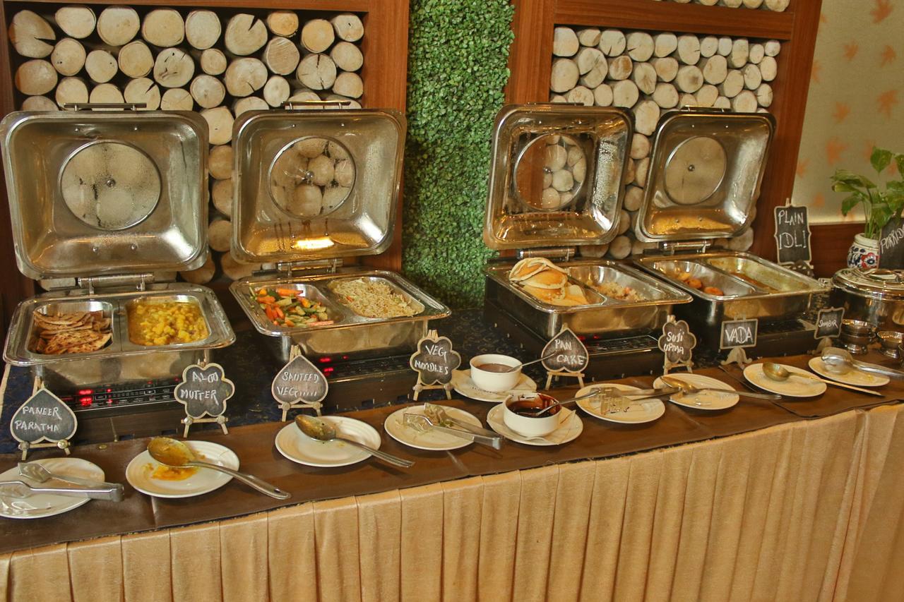 Hotel Gateway Grandeur Guwahati Exterior foto